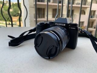 Fujifilm X-S20 front